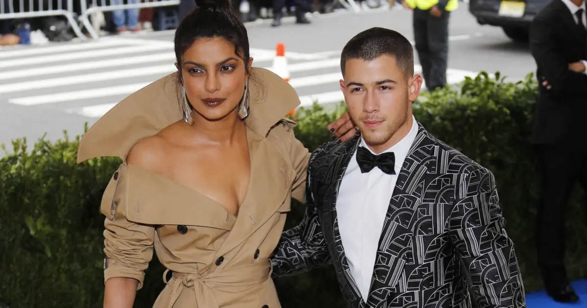 Priyanka Chopra et Nick Jonas, grande première ! Le visage de leur fille Malti dévoilé, on craque