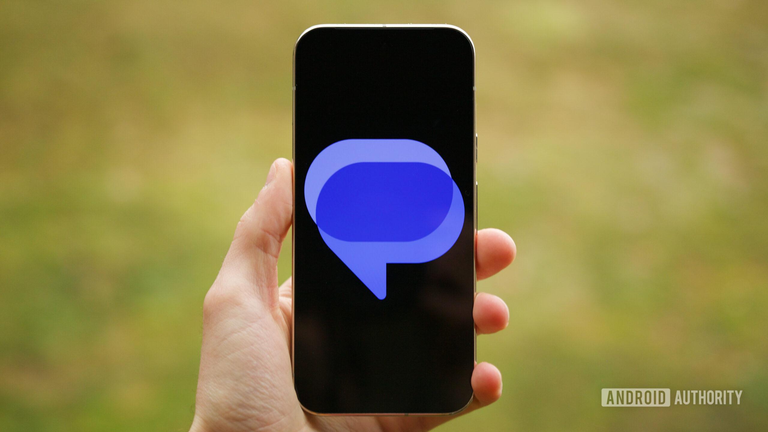 Google Messages is trying out a common-sense sharing menu change